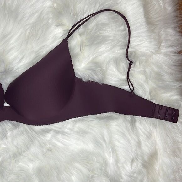 Victoria's Secret Angels Secret Embrace Bra - Picture 13 of 13